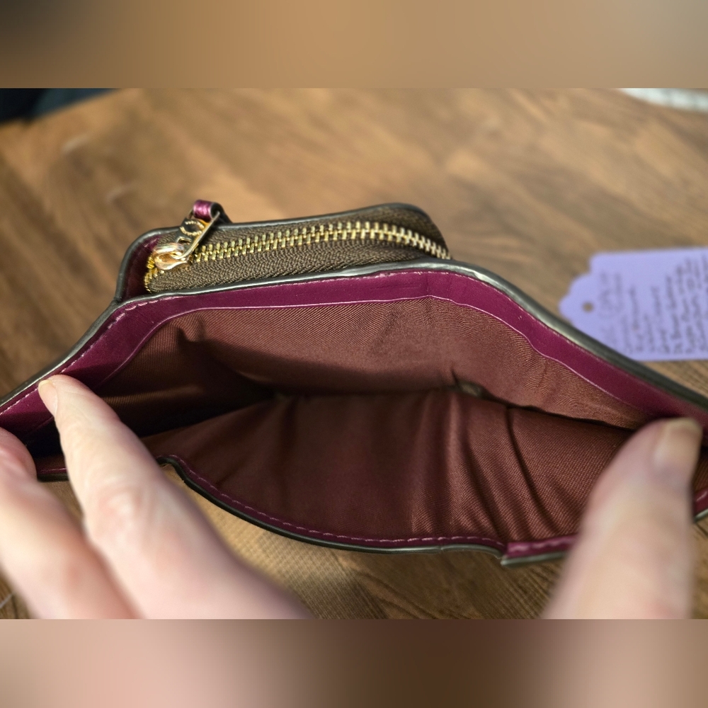 EUC COACH Sm Trifold Zip Around Wallet Dk Brown/Purple Snap Close 3 Card Slots - Picture 13 of 16